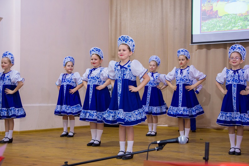 Концерт в Алтайской детской школе искусств: празднование Дня защитника Отечества.