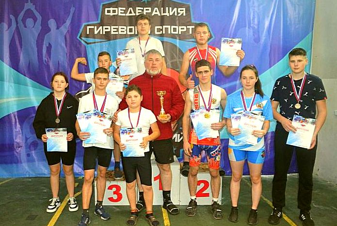 Спортсмены гиревики Алтайского района выехали на Всероссийские соревнования защищать спортивную честь Алтайского края.
