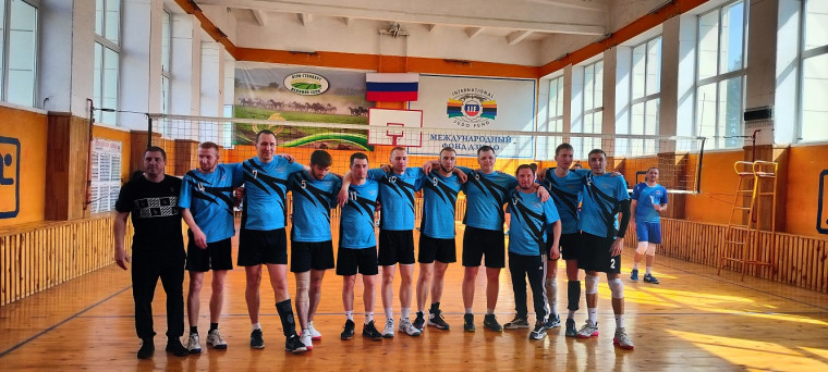 7 мая  в  спортзале  МАУДО "Алтайская СШОР" прошли отборочные соревнования по волейболу.