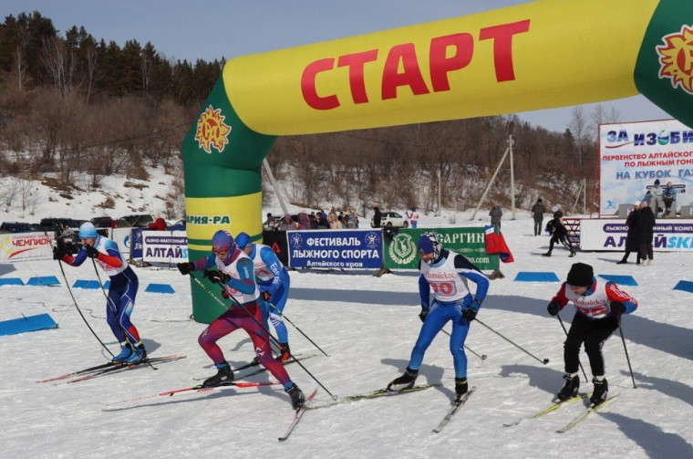Лыжные старты  за призы  районной газеты « За изобилие».