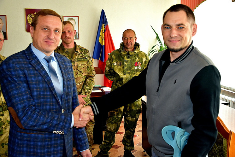 6 октября в Администрации Алтайского района состоялась встреча главы Алтайского района Тырышкина Виктора Алексеевича с военнослужащими участниками специальной военной операции.